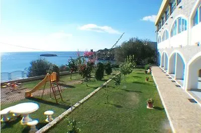 Mediterraneo Aparthotel 3*